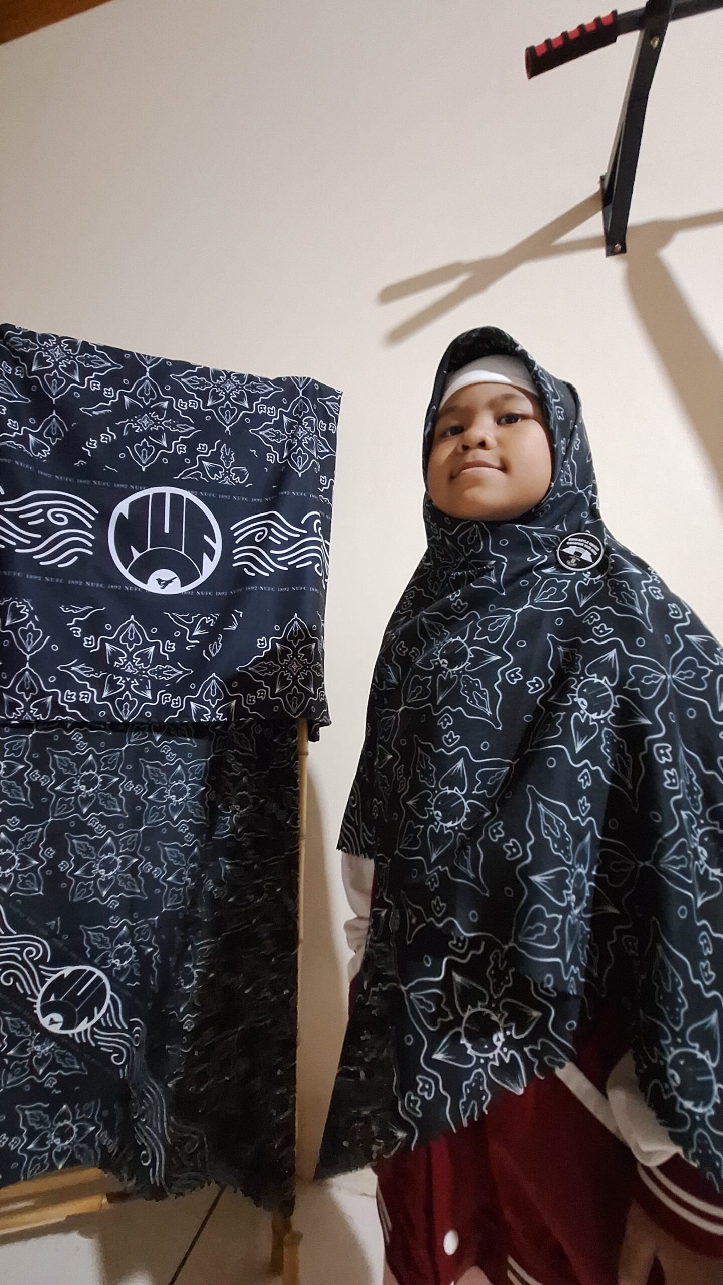 Newcastle Batik Veil - Gambar 2